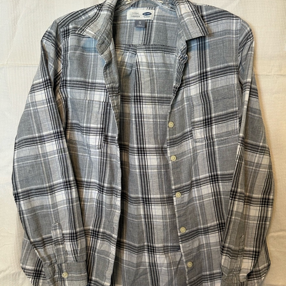 Gray Plaid Button-Up Shirt